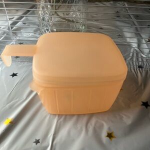 Tupperware Cheese
Slicer container